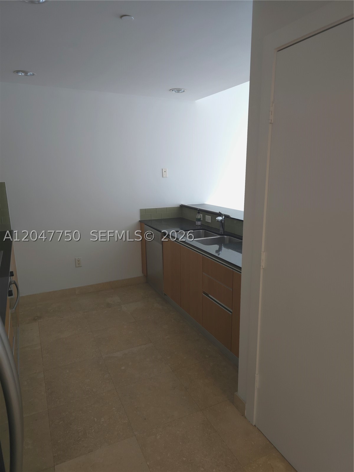 1060 Brickell Ave #1701, Miami FL 33131