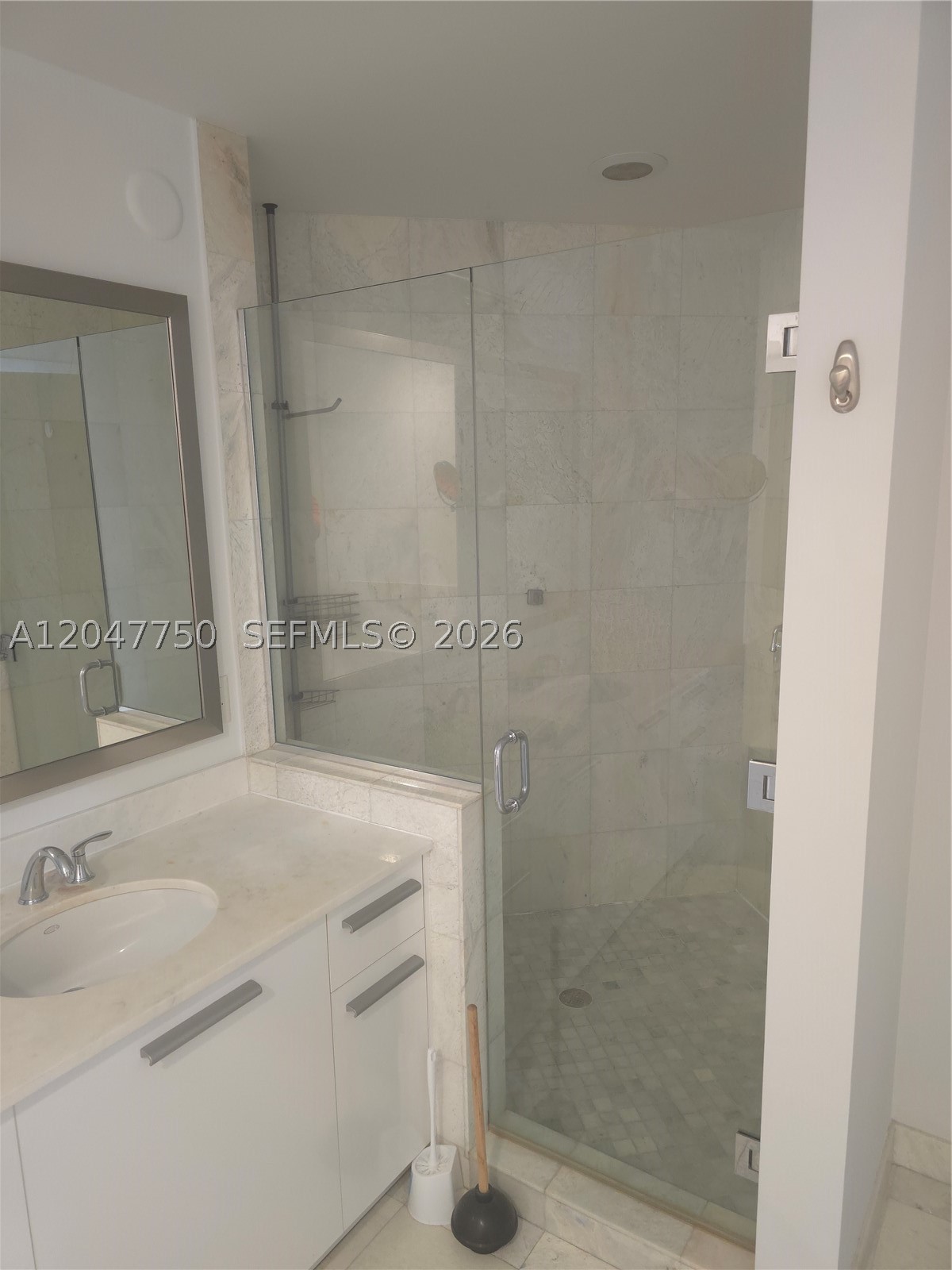 1060 Brickell Ave #1701, Miami FL 33131