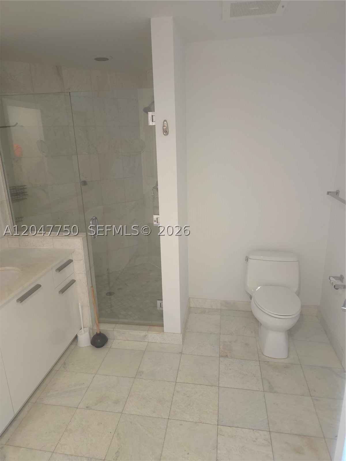 1060 Brickell Ave #1701, Miami FL 33131