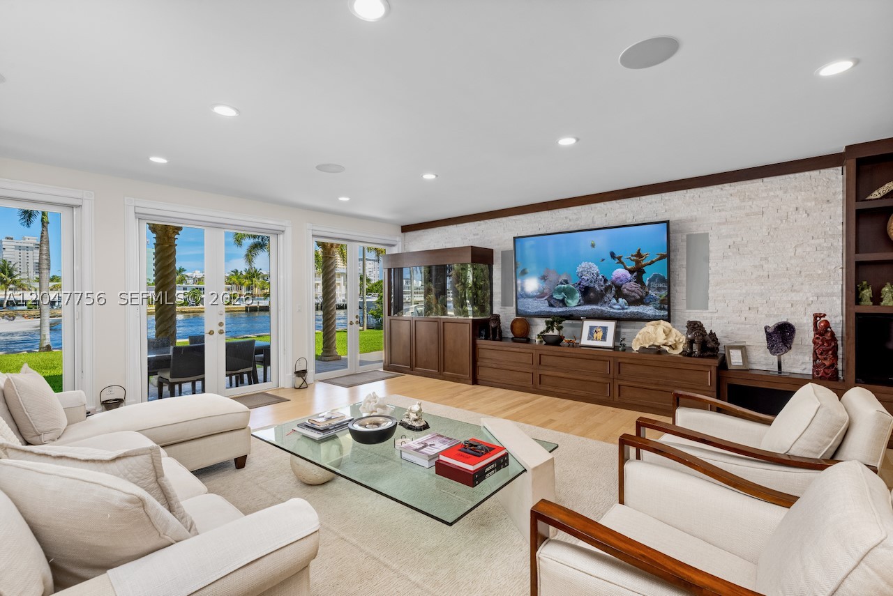 600 SE 28th Ave, Pompano Beach FL 33062