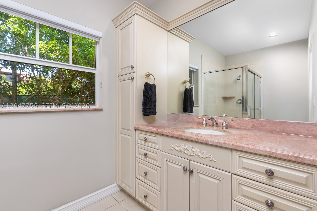 600 SE 28th Ave, Pompano Beach FL 33062