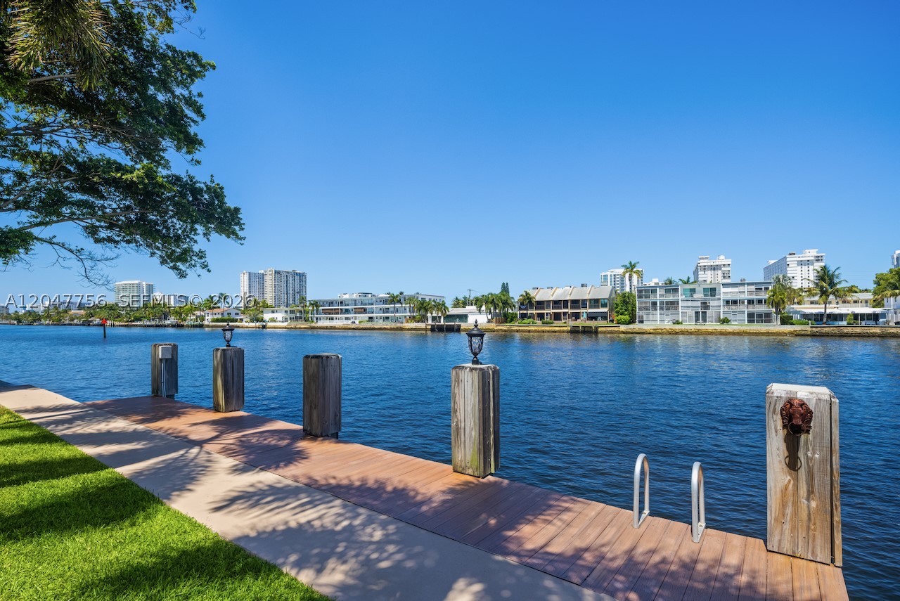 600 SE 28th Ave, Pompano Beach FL 33062