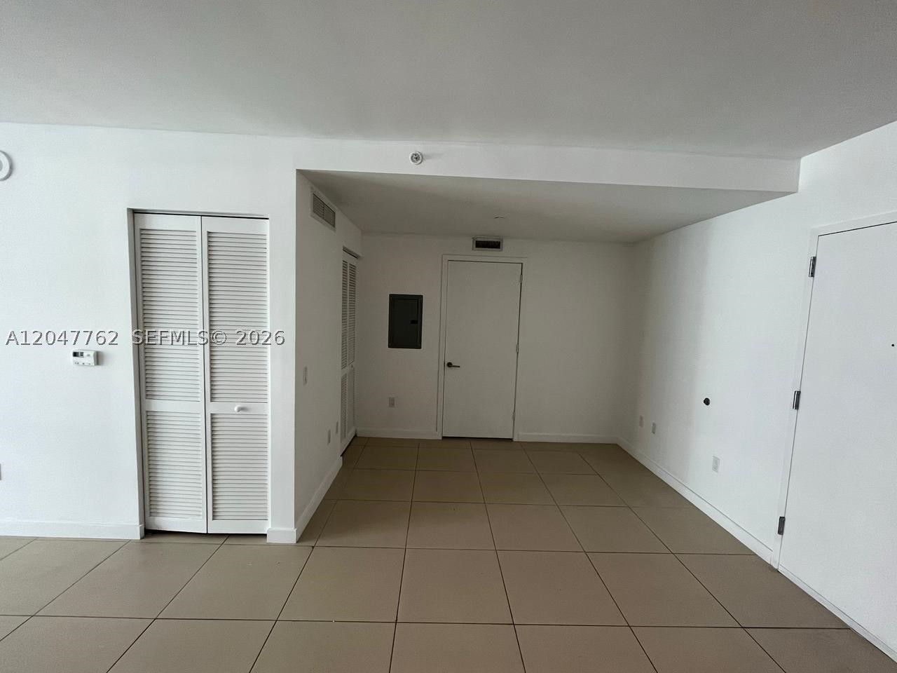 31 SE 6th St #1004, Miami FL 33131