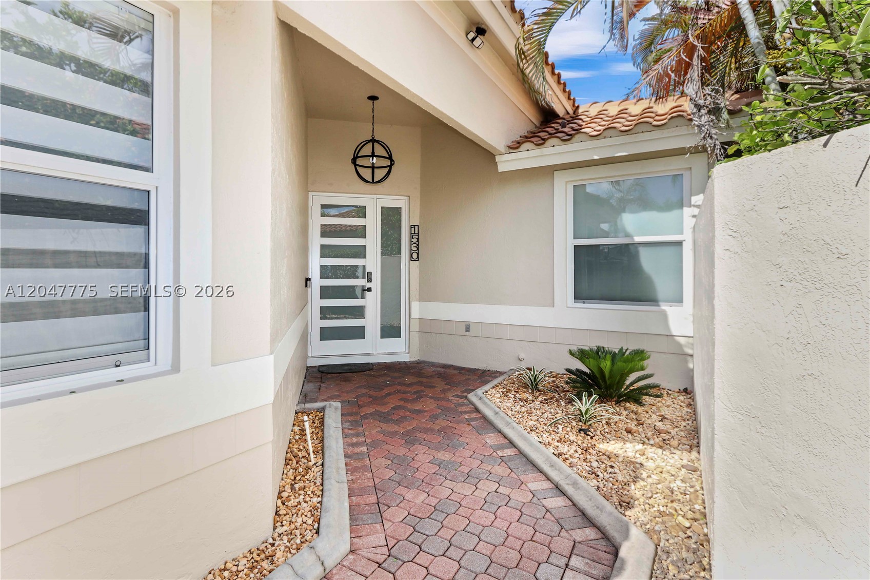 1530 W Lacosta Dr W, Pembroke Pines FL 33027