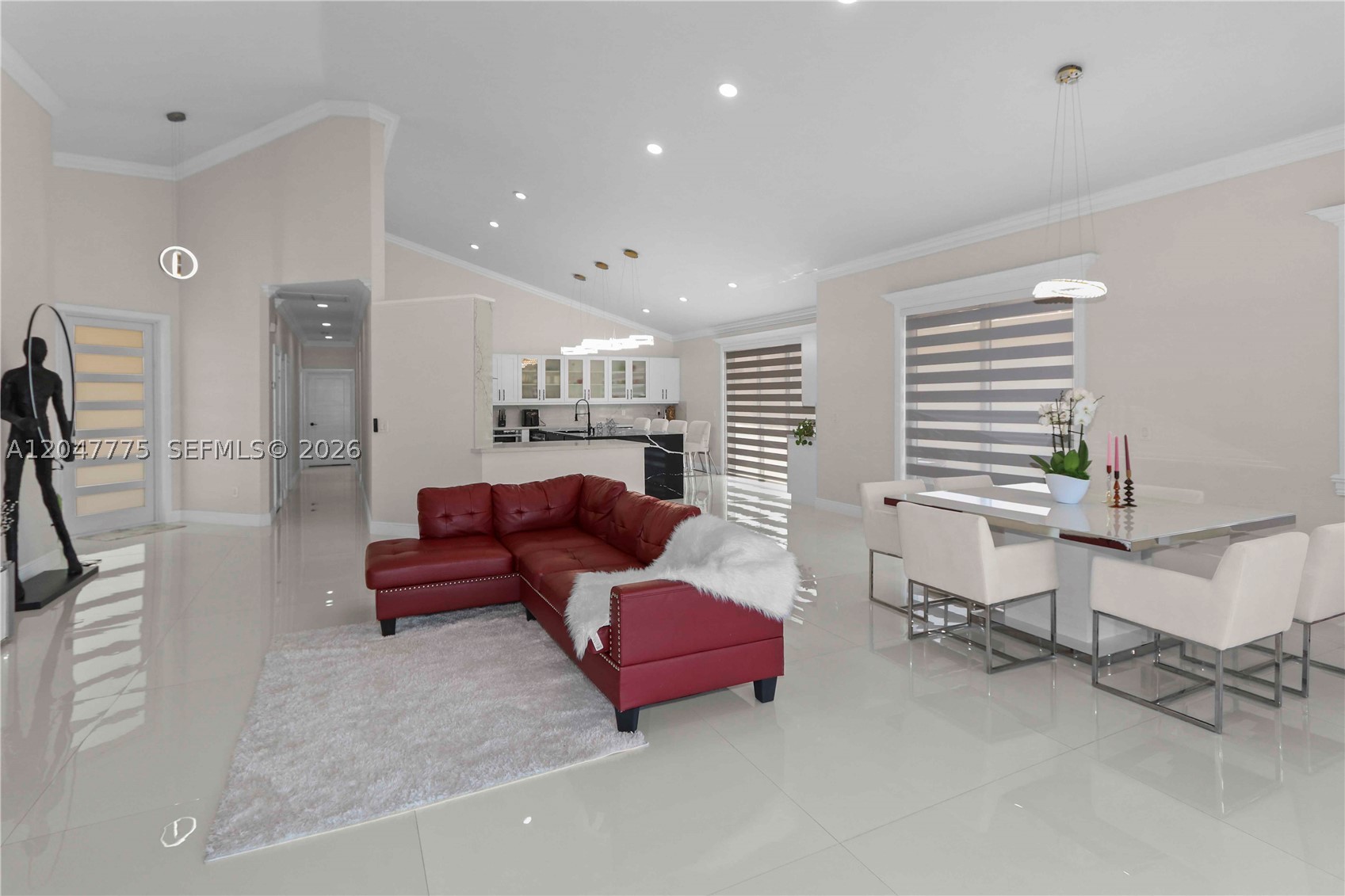 1530 W Lacosta Dr W, Pembroke Pines FL 33027