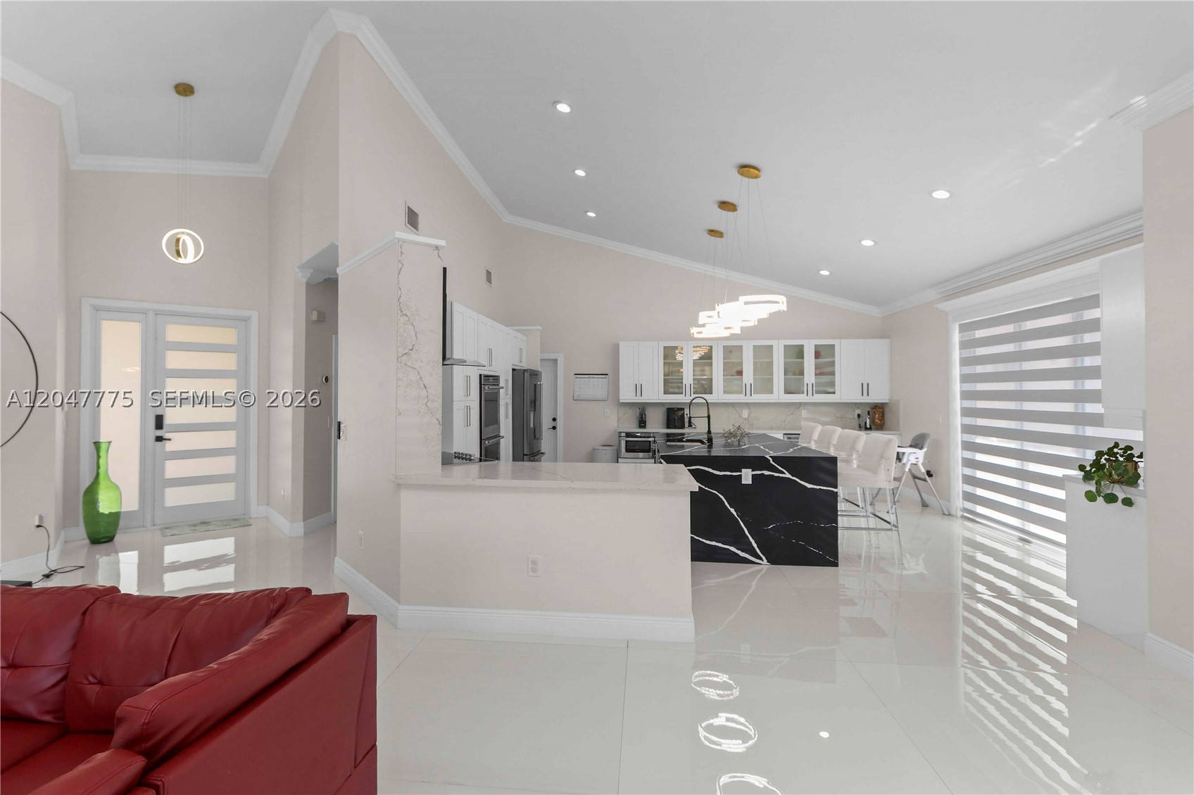 1530 W Lacosta Dr W, Pembroke Pines FL 33027