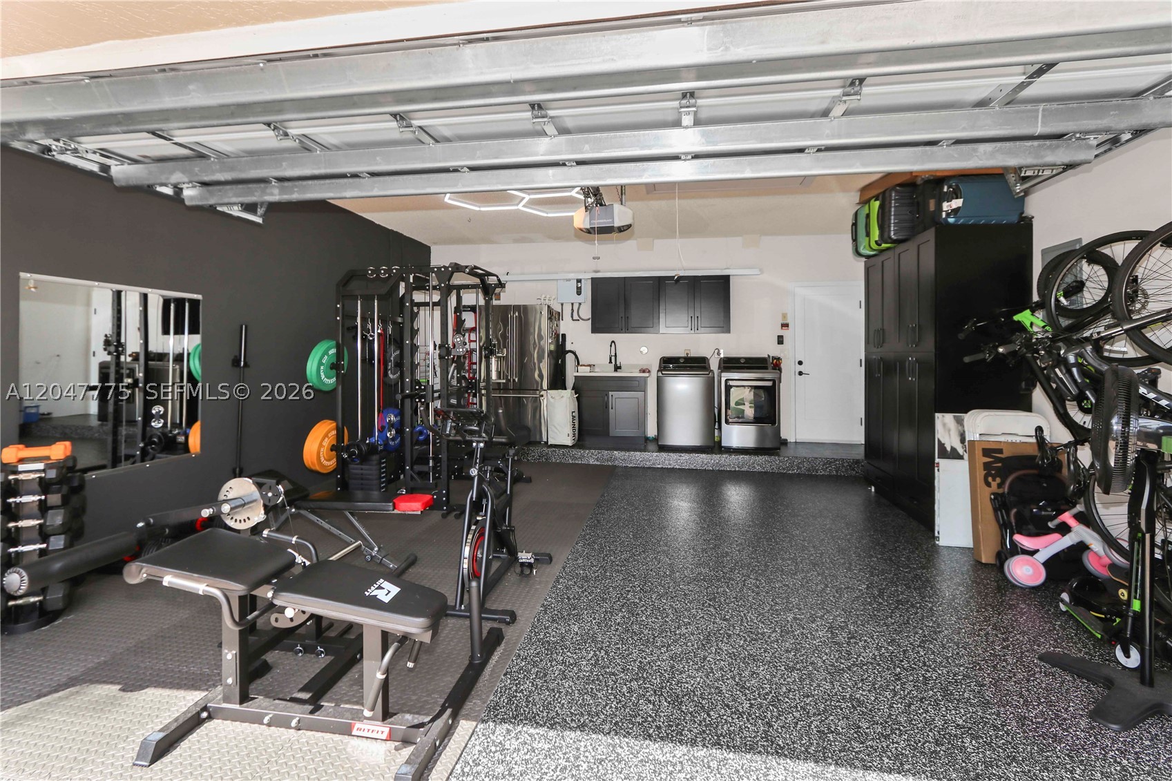 1530 W Lacosta Dr W, Pembroke Pines FL 33027