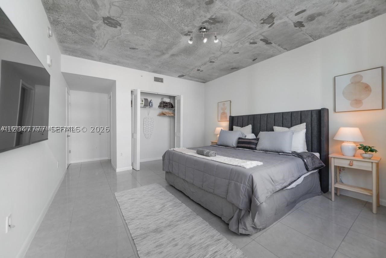 3250 NE 1st Ave #901, Miami FL 33137