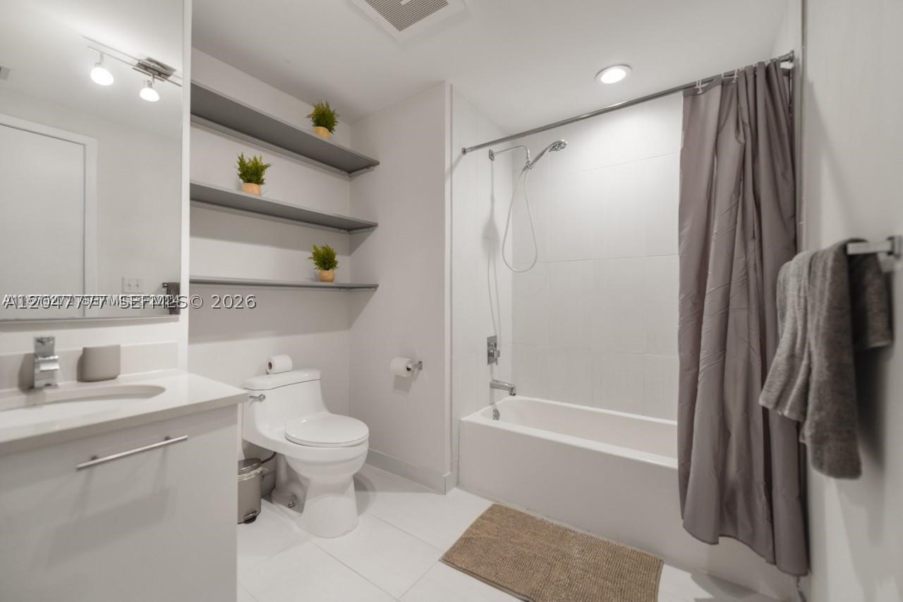 3250 NE 1st Ave #901, Miami FL 33137