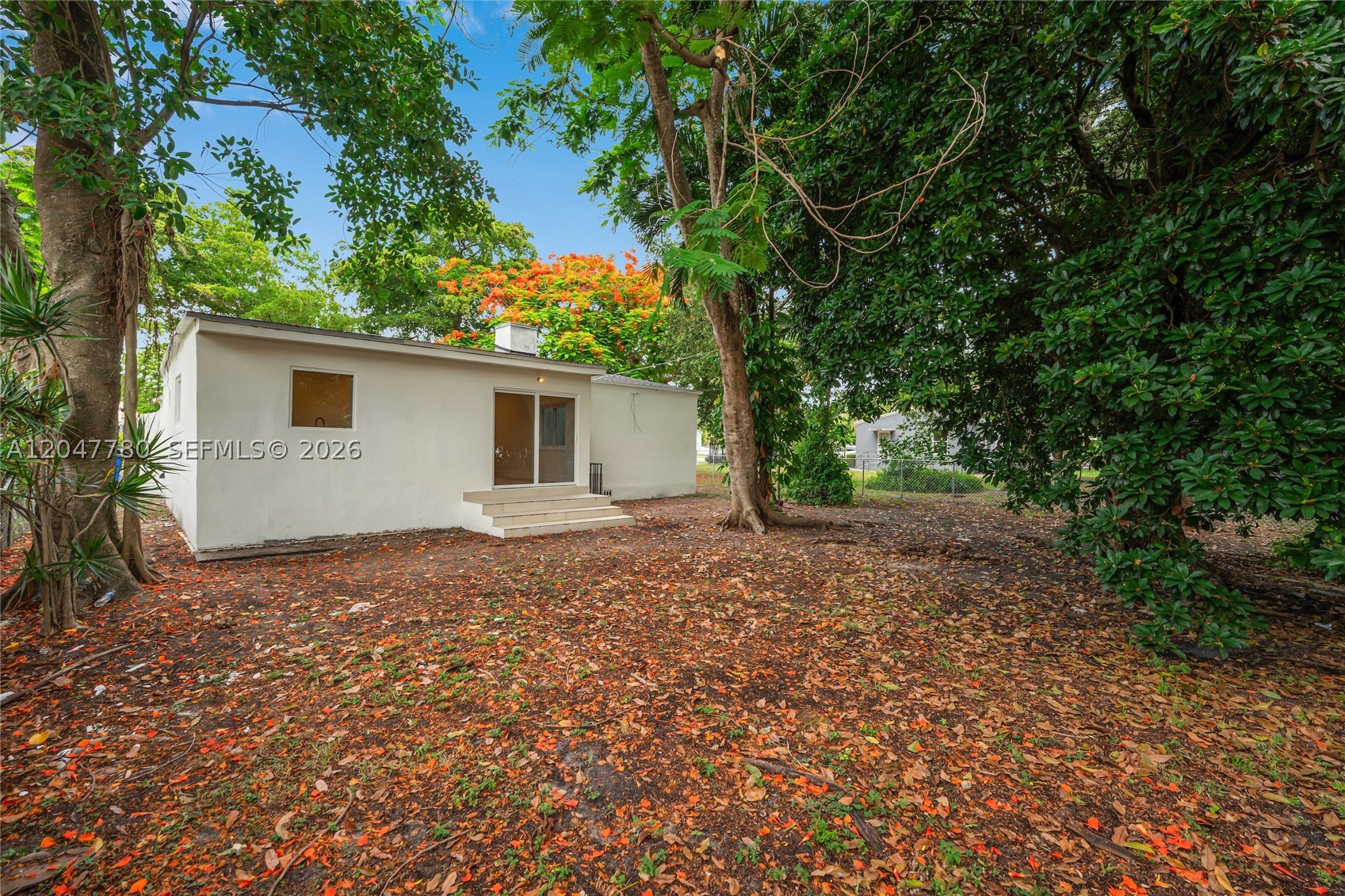 1070 NW 44th St, Miami FL 33127