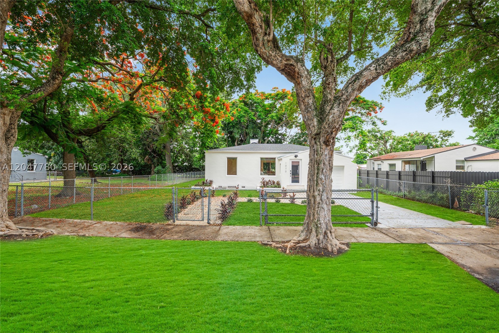1070 NW 44th St, Miami FL 33127