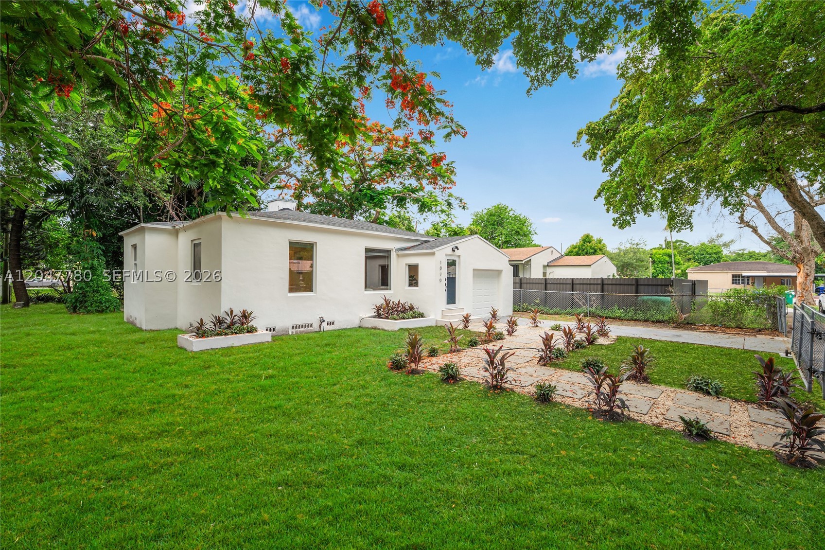 1070 NW 44th St, Miami FL 33127