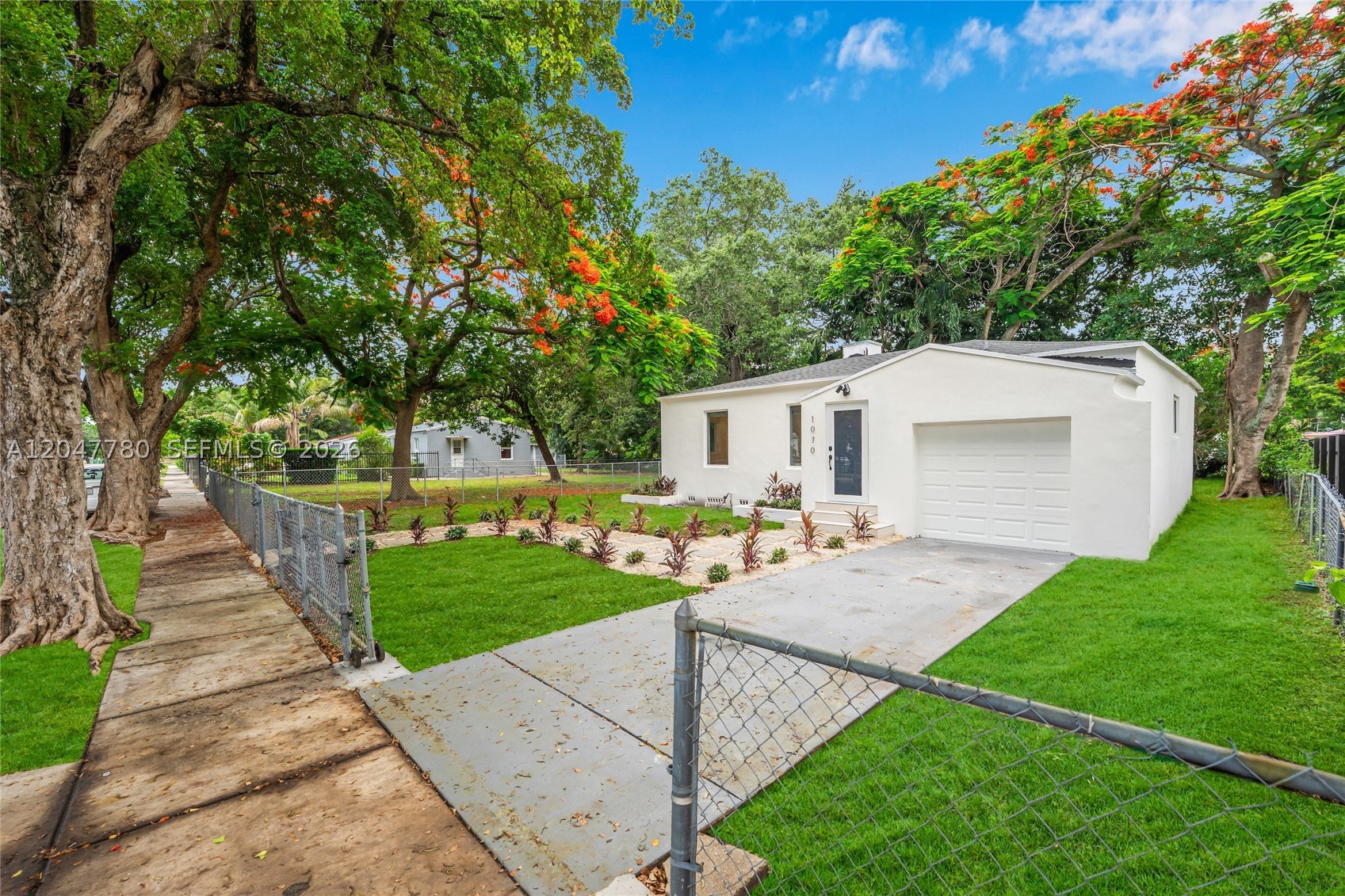 1070 NW 44th St, Miami FL 33127