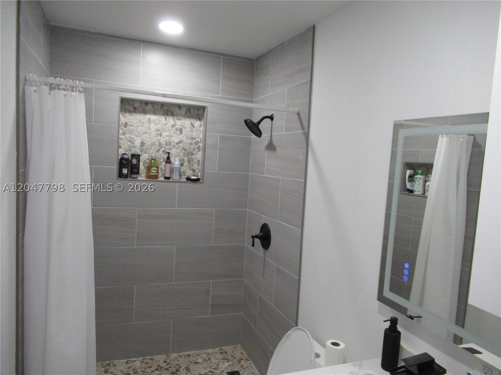 11530 NW 87th Ct, Hialeah Gardens FL 33018