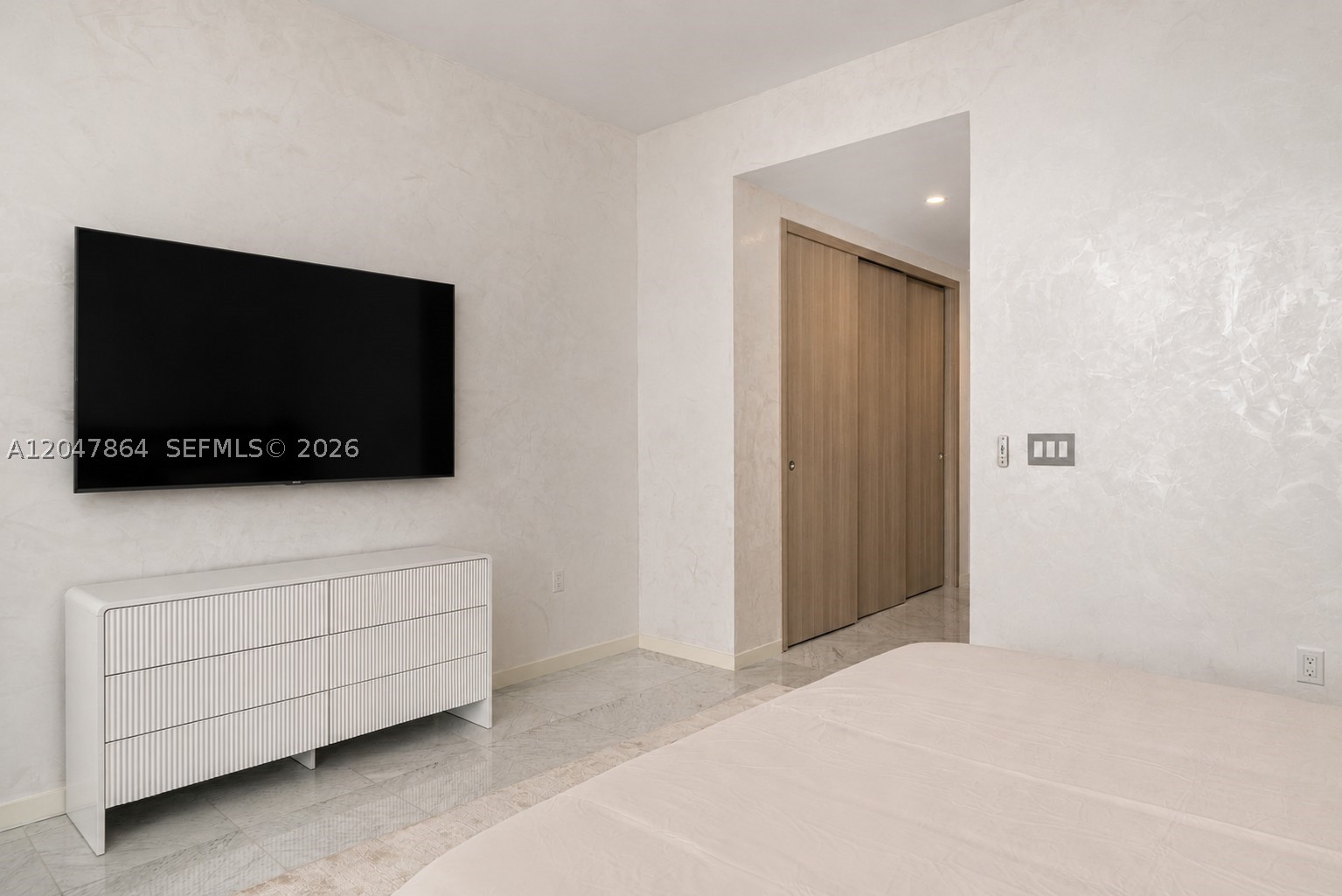 1000 Brickell Plz #PH5203, Miami FL 33131
