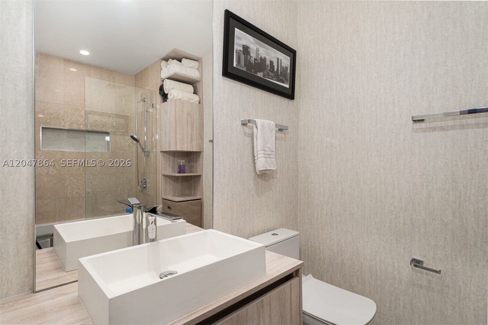 1000 Brickell Plz #PH5203, Miami FL 33131