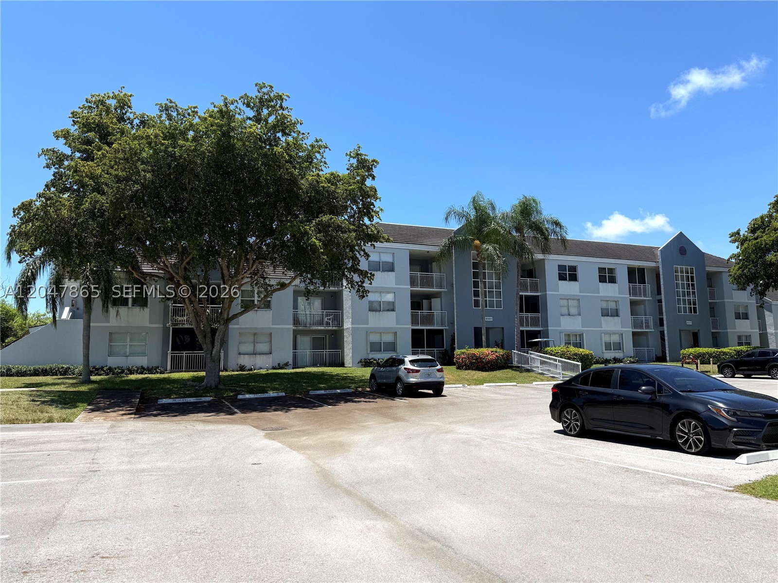 8500 SW 212th St #106, Cutler Bay FL 33189
