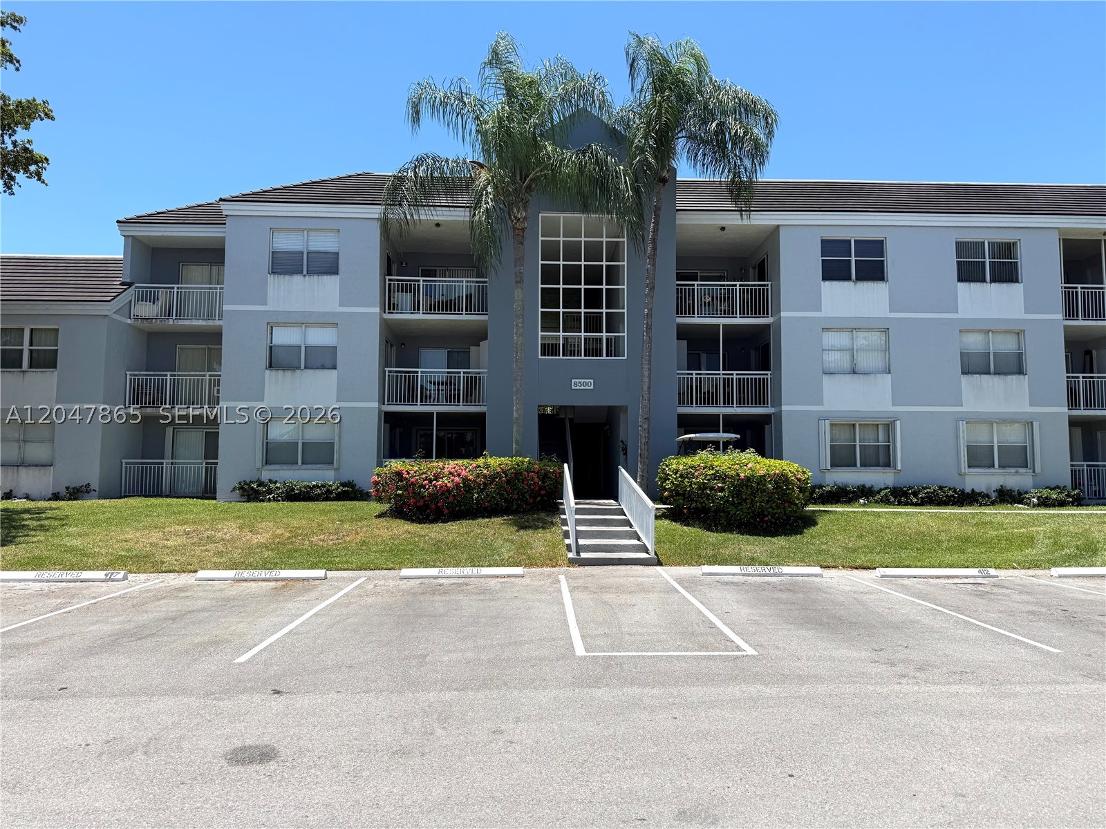 8500 SW 212th St #106, Cutler Bay FL 33189