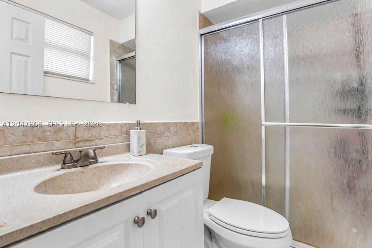 4230 NW 23rd Ct, Lauderhill FL 33313