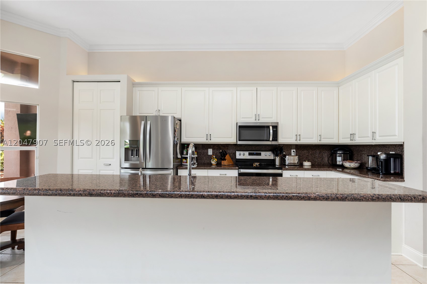 18500 SW 7th St, Pembroke Pines FL 33029
