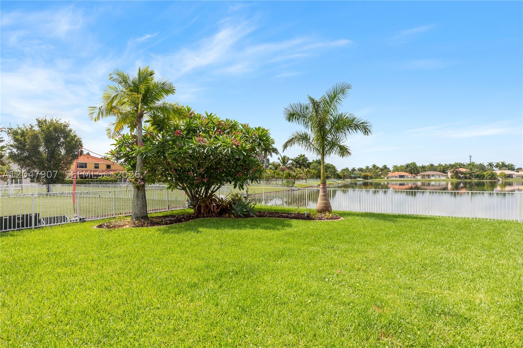 18500 SW 7th St, Pembroke Pines FL 33029
