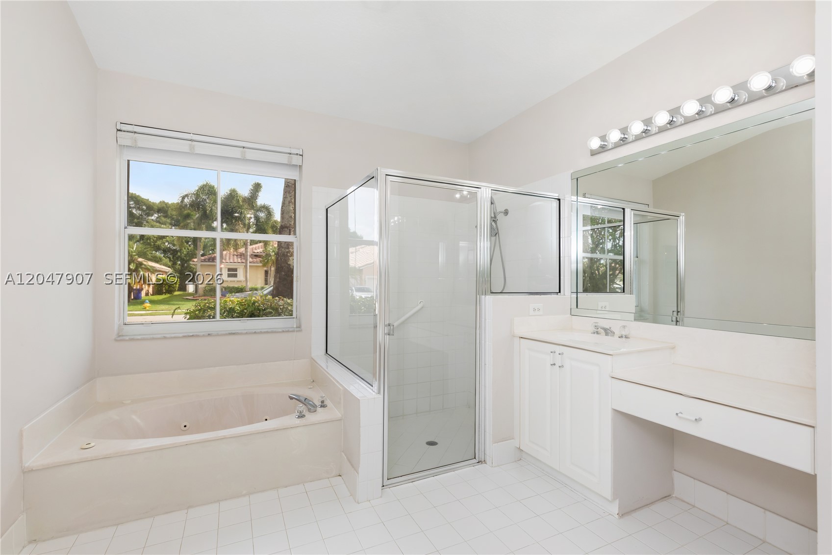 18500 SW 7th St, Pembroke Pines FL 33029