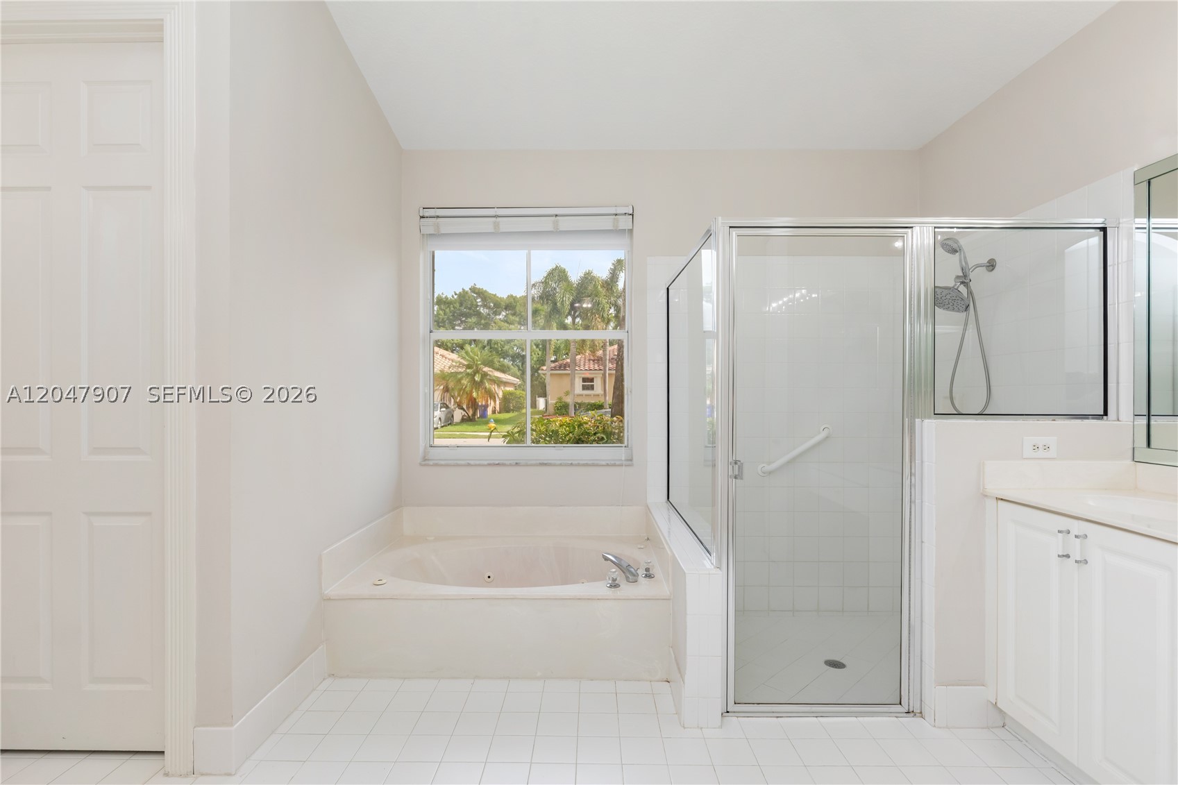 18500 SW 7th St, Pembroke Pines FL 33029