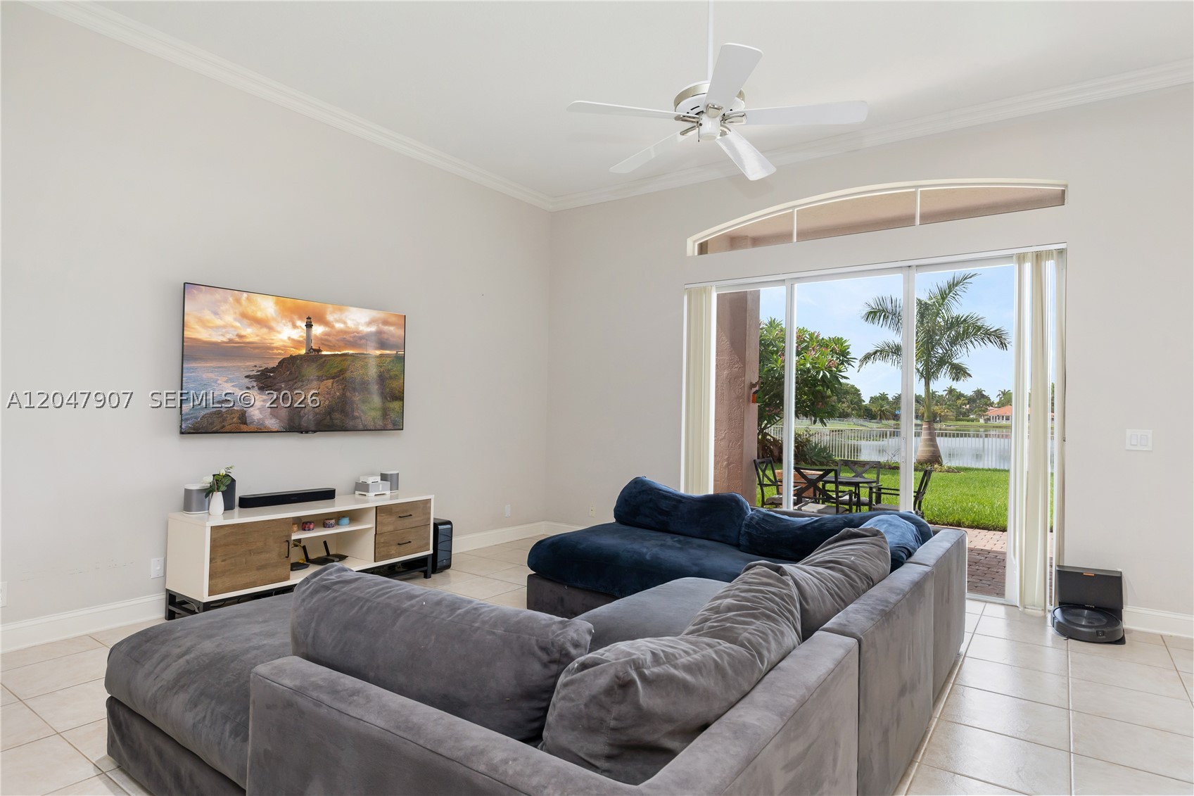 18500 SW 7th St, Pembroke Pines FL 33029