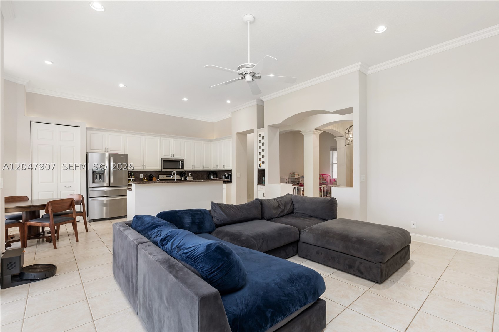 18500 SW 7th St, Pembroke Pines FL 33029