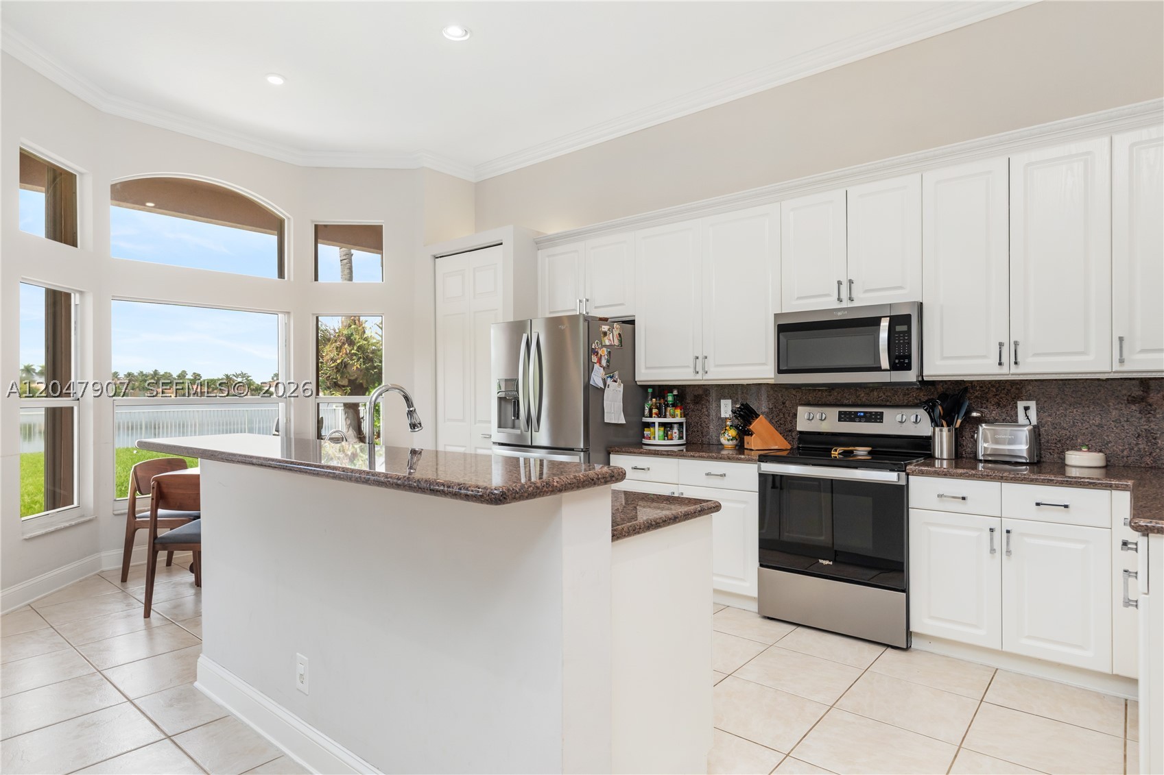 18500 SW 7th St, Pembroke Pines FL 33029