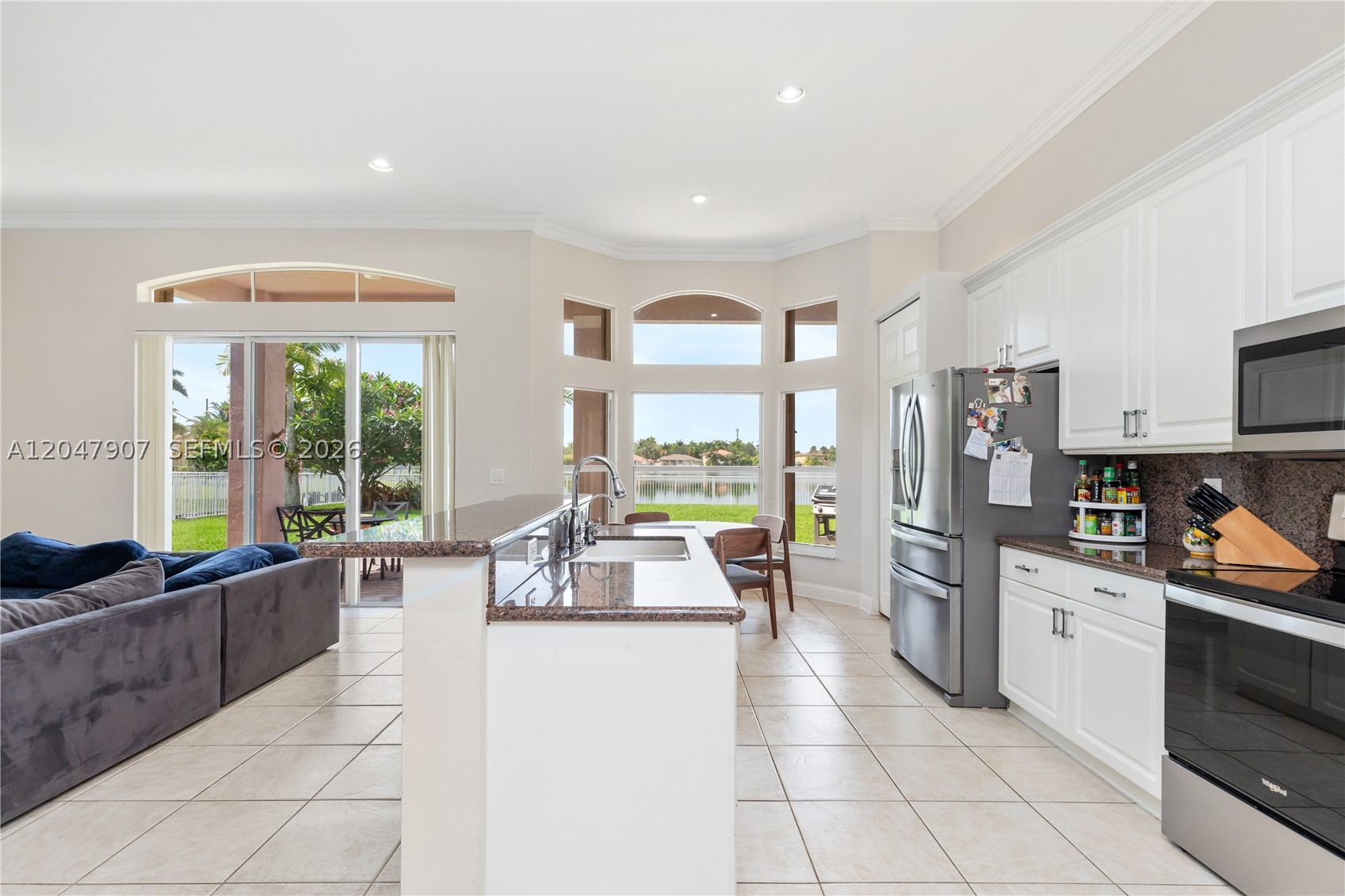 18500 SW 7th St, Pembroke Pines FL 33029