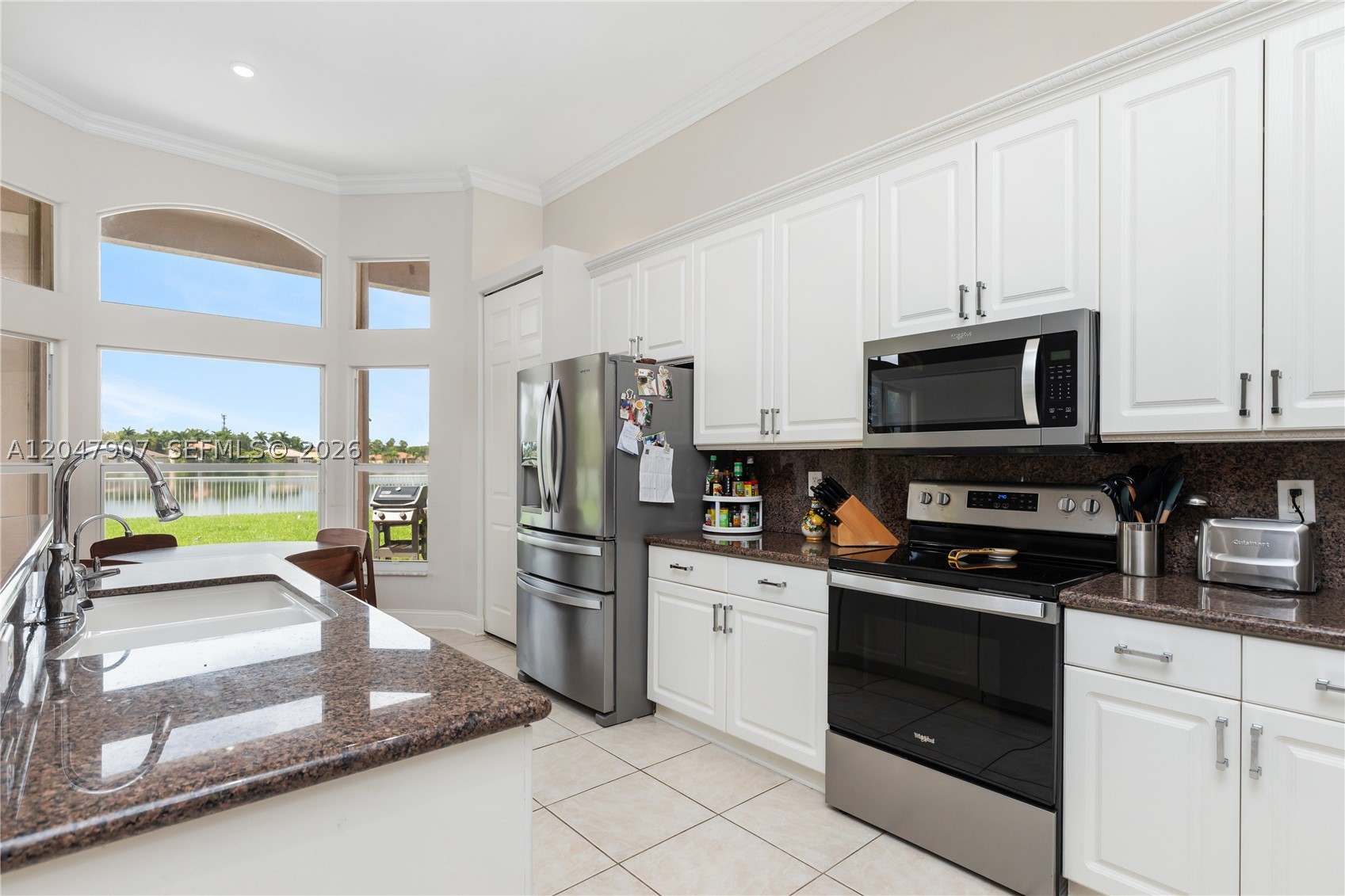 18500 SW 7th St, Pembroke Pines FL 33029