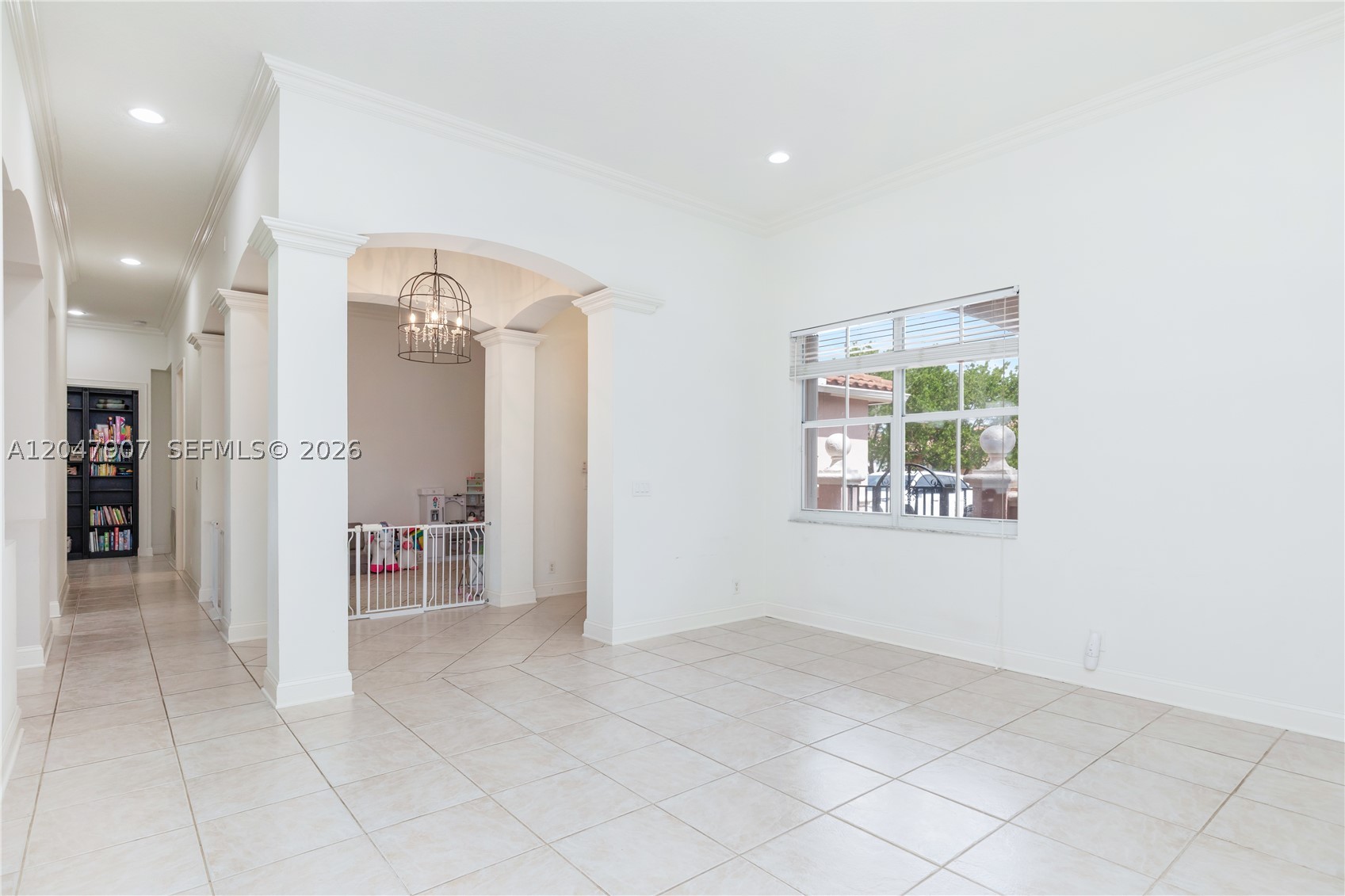 18500 SW 7th St, Pembroke Pines FL 33029