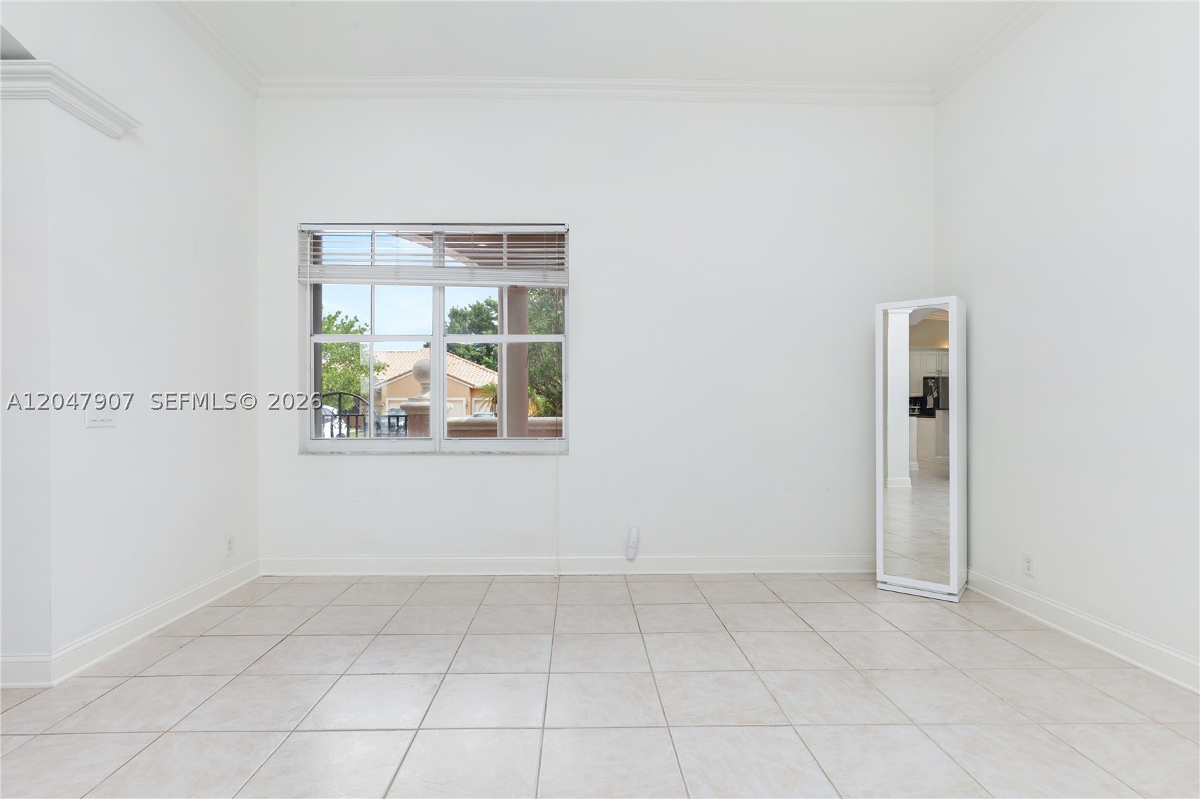 18500 SW 7th St, Pembroke Pines FL 33029