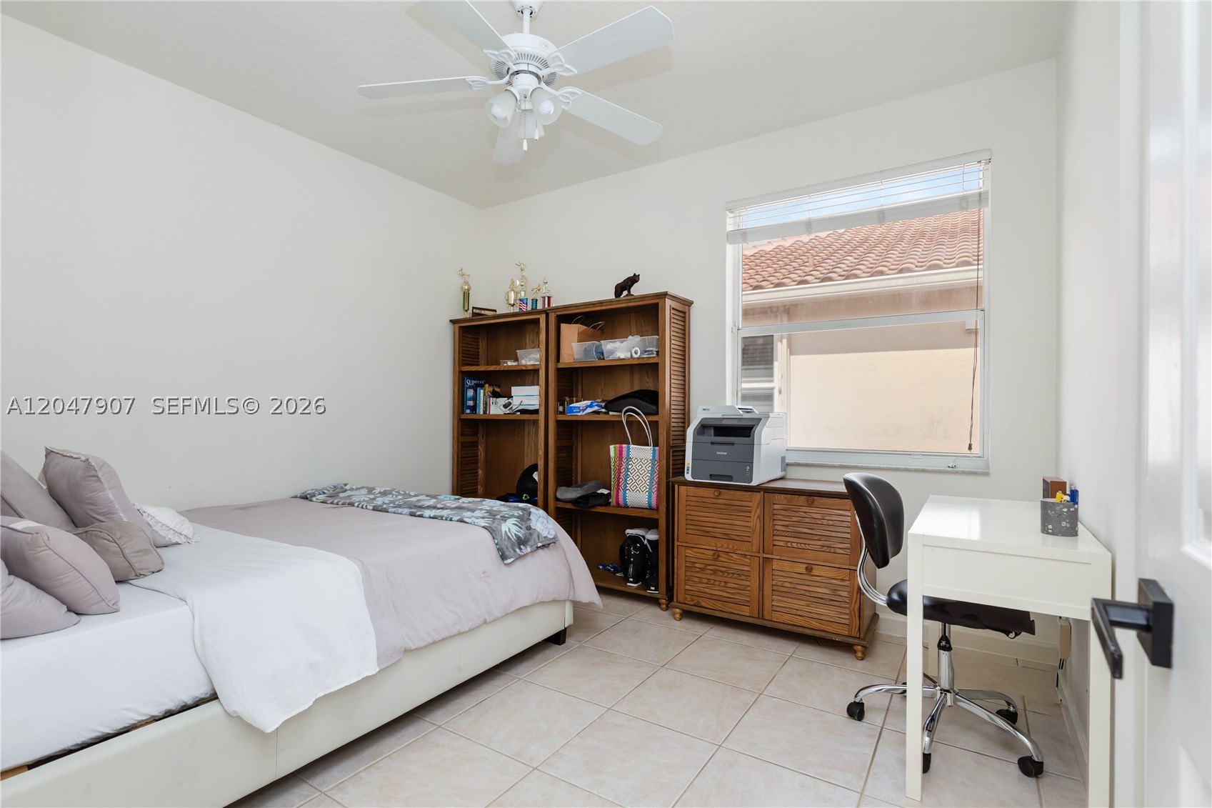 18500 SW 7th St, Pembroke Pines FL 33029