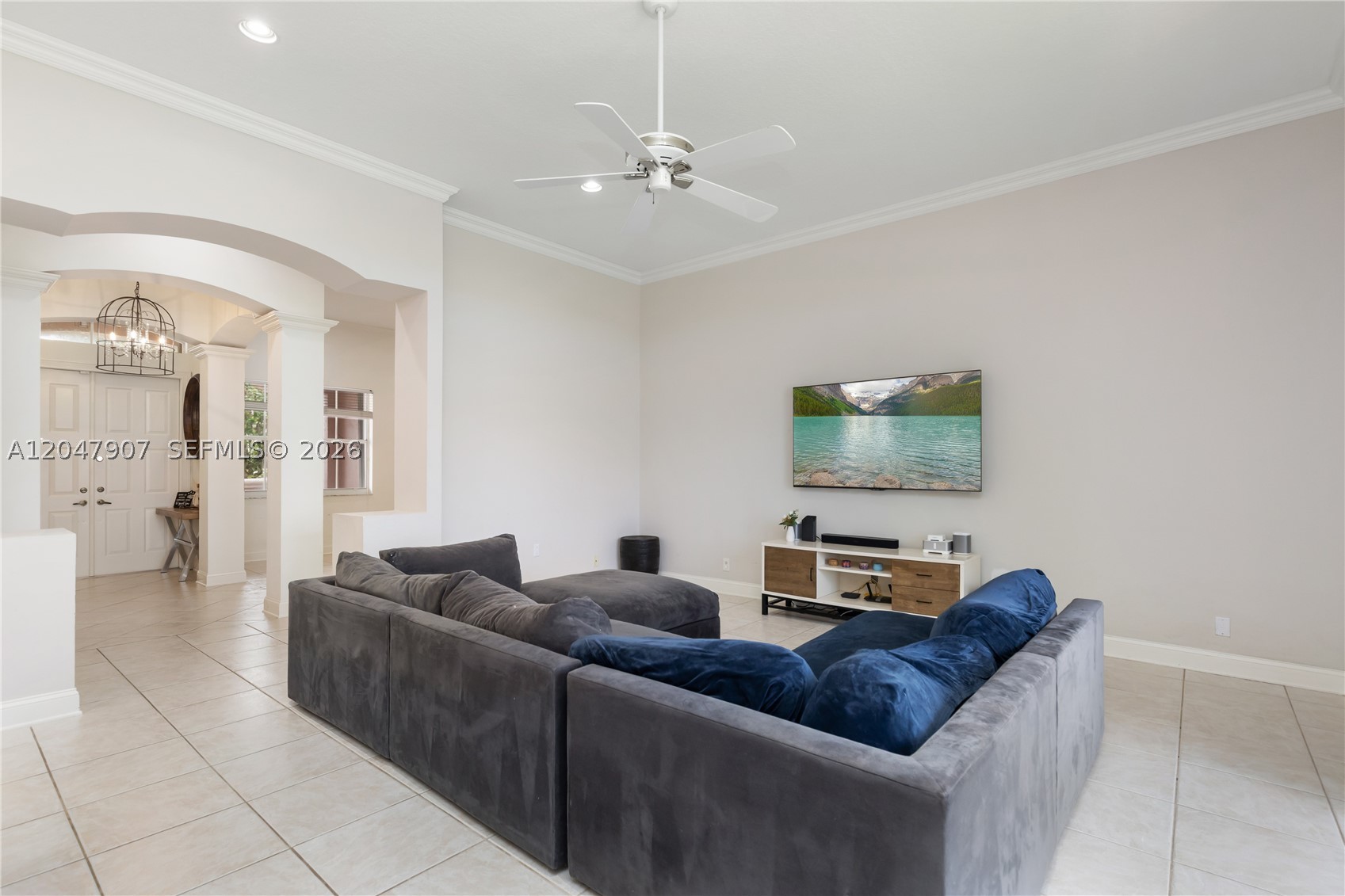 18500 SW 7th St, Pembroke Pines FL 33029