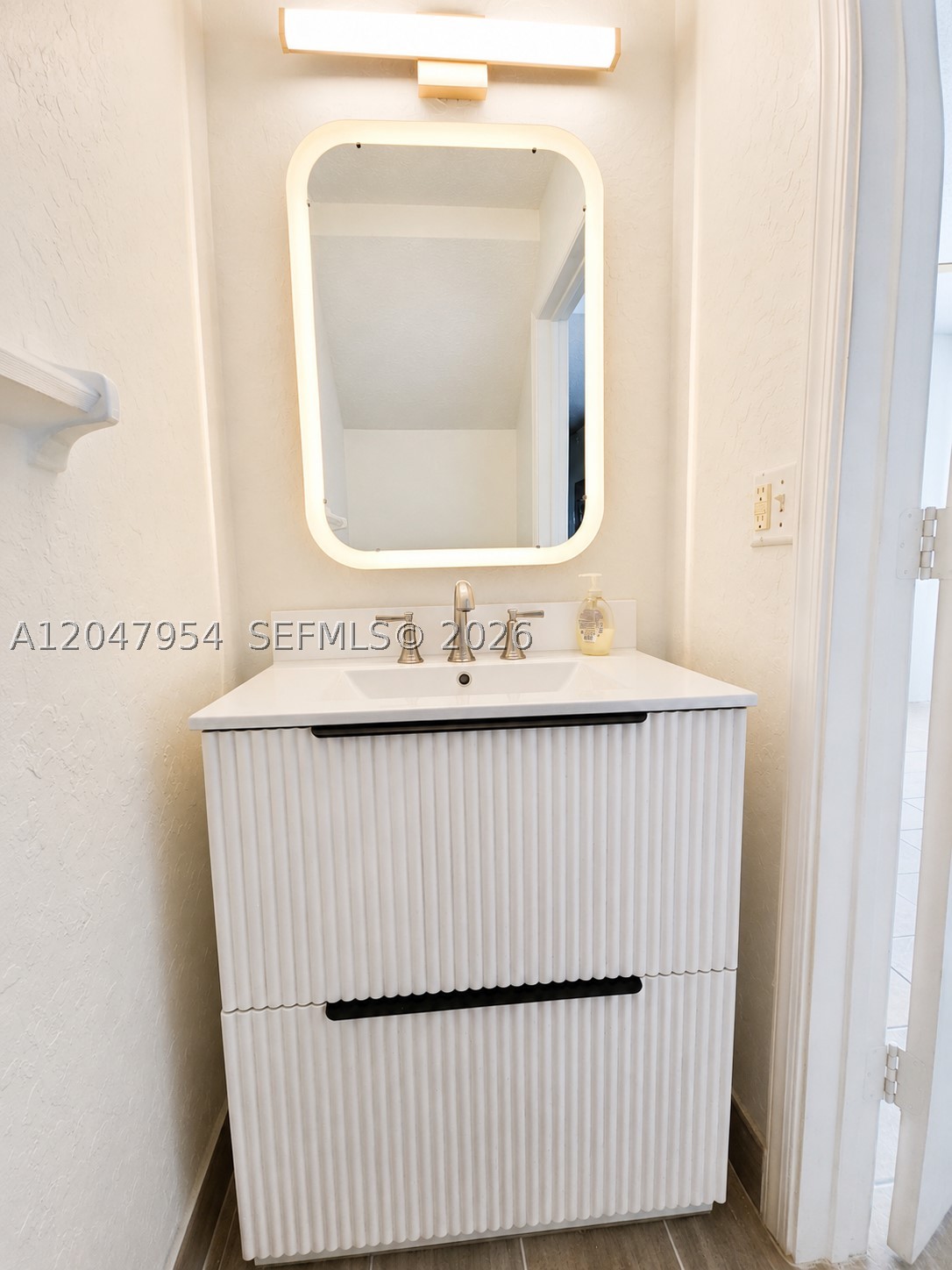 3 Whitehead Cir #3, Weston FL 33326