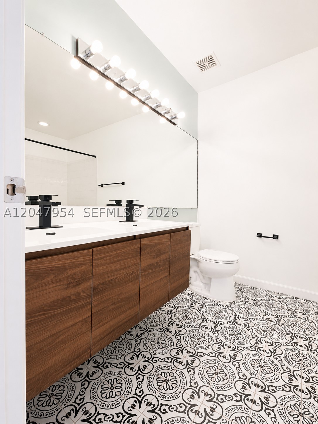 3 Whitehead Cir #3, Weston FL 33326