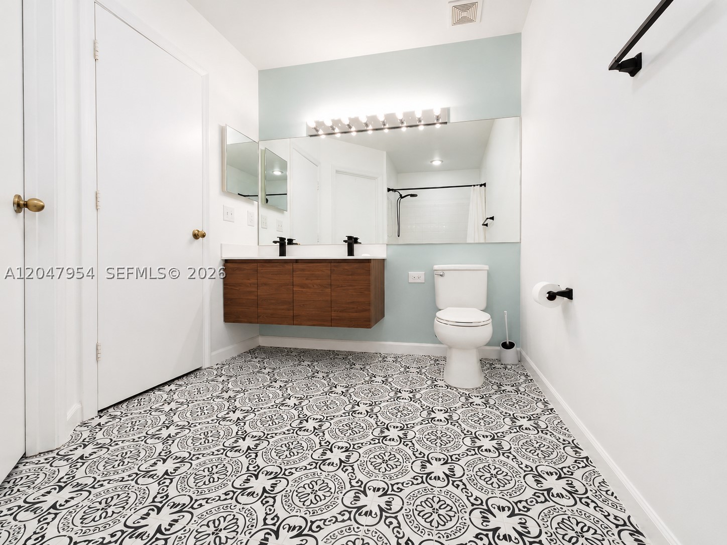 3 Whitehead Cir #3, Weston FL 33326