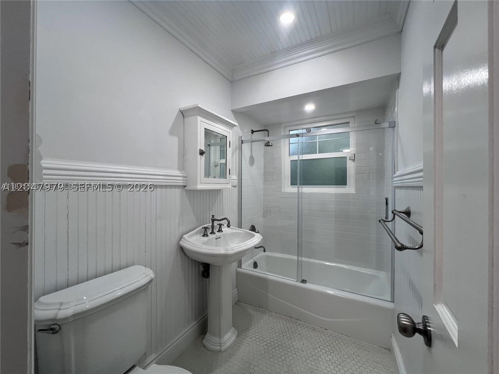 1452 Urbino Ave, Coral Gables FL 33146