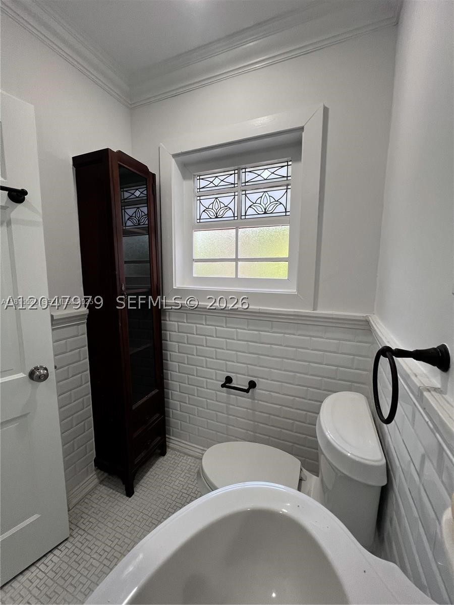 1452 Urbino Ave, Coral Gables FL 33146
