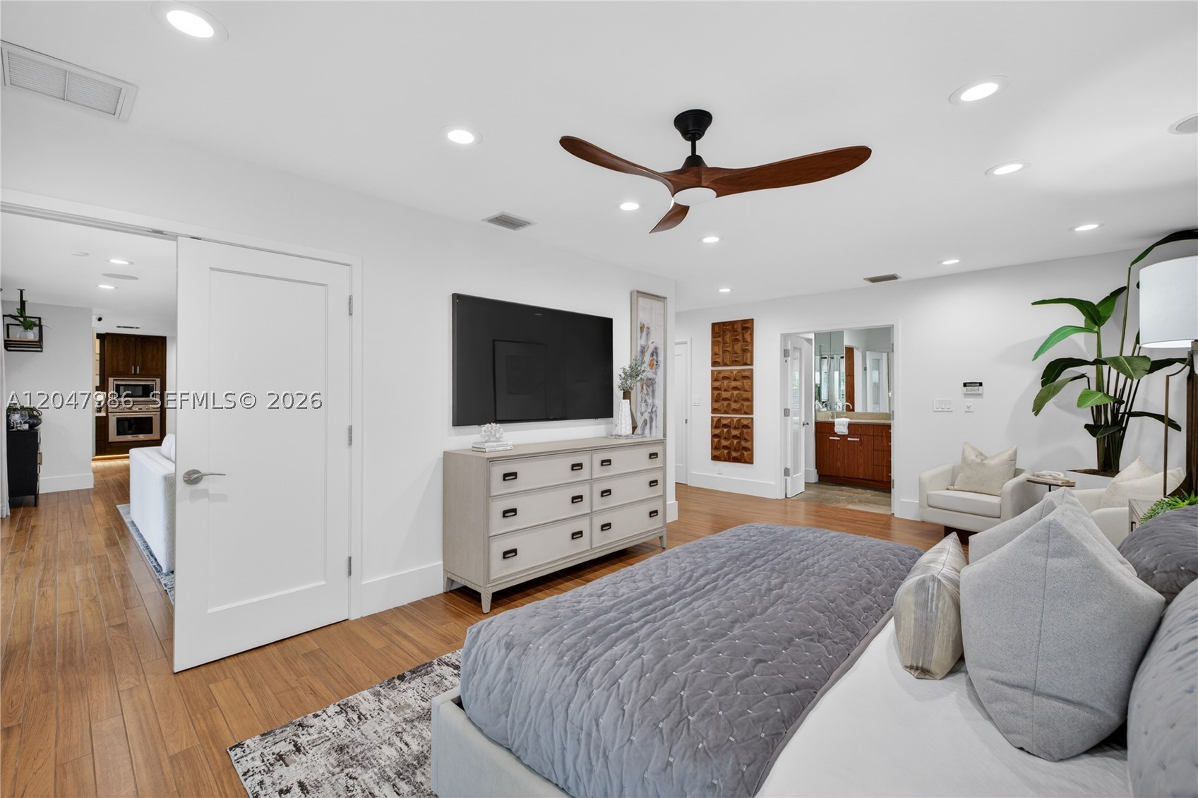 3050 NE 41st St, Fort Lauderdale FL 33308