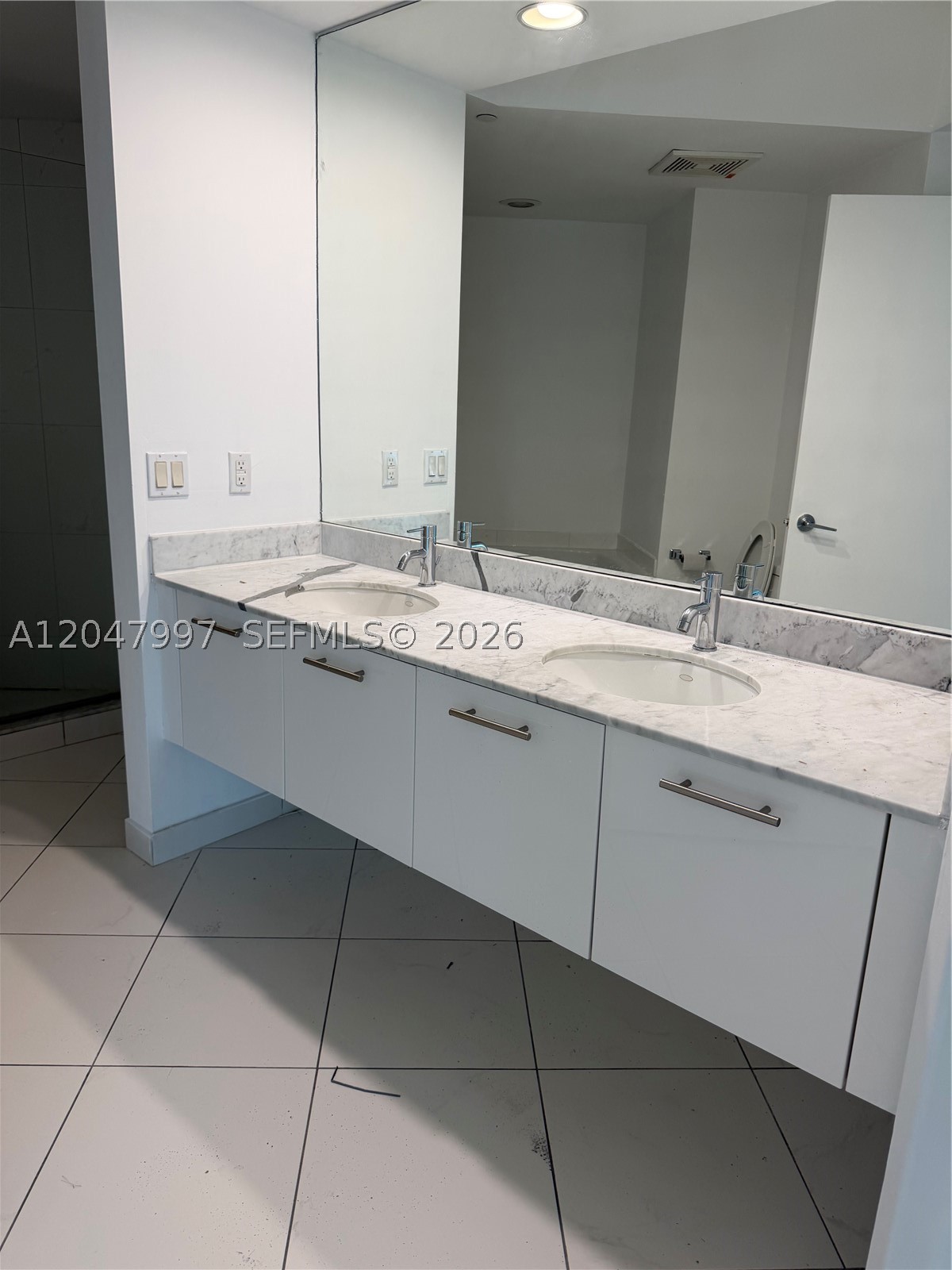 500 Brickell Ave #2907, Miami FL 33131