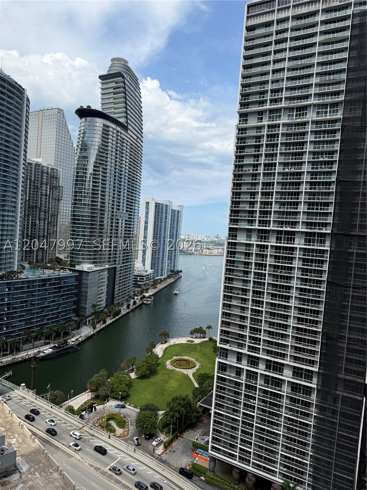 500 Brickell Ave #2907, Miami FL 33131