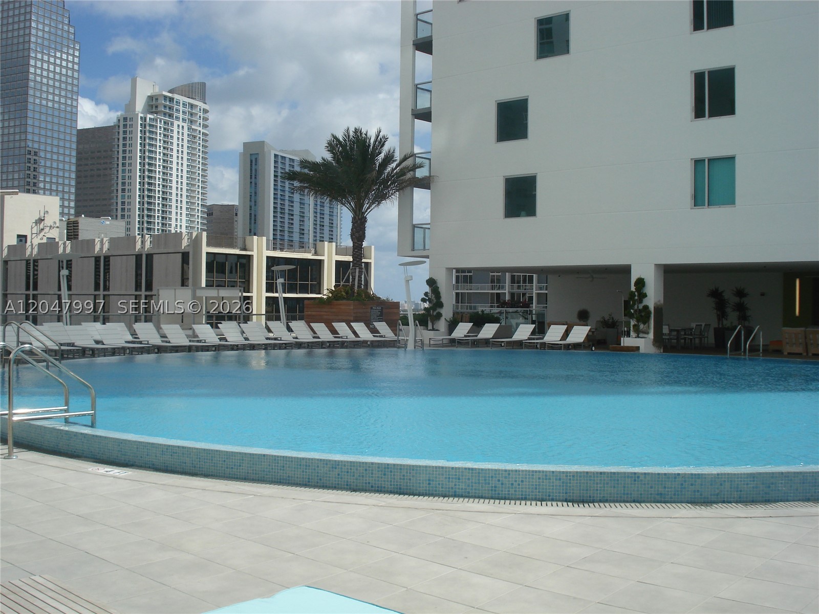 500 Brickell Ave #2907, Miami FL 33131