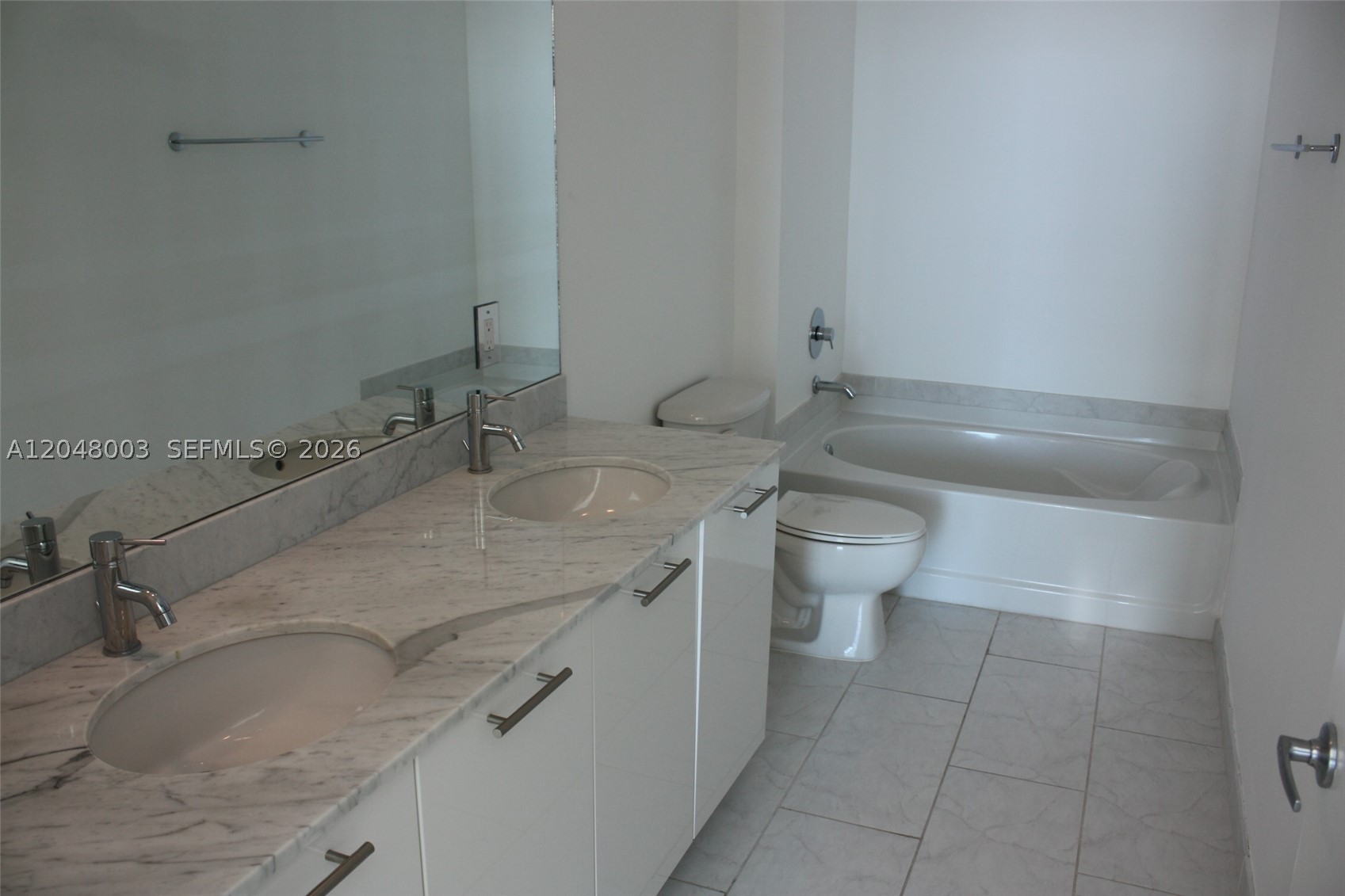 951 Brickell Ave #4006, Miami FL 33131