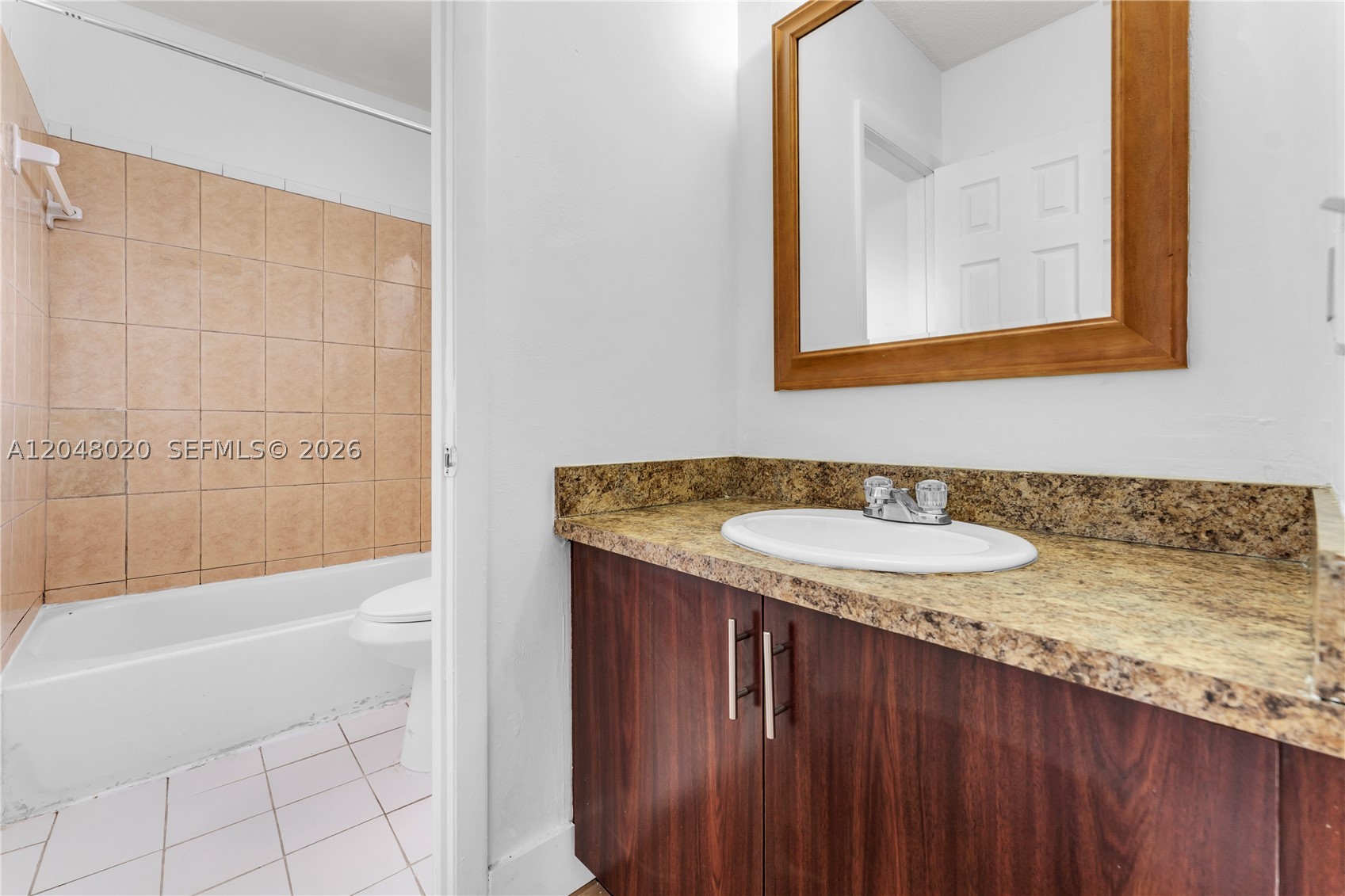 5653 Blueberry CT ## 2, Lauderhill FL 33313