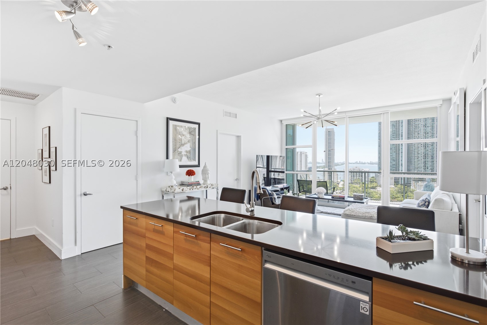 3301 NE 1st Ave #H1704, Miami FL 33137