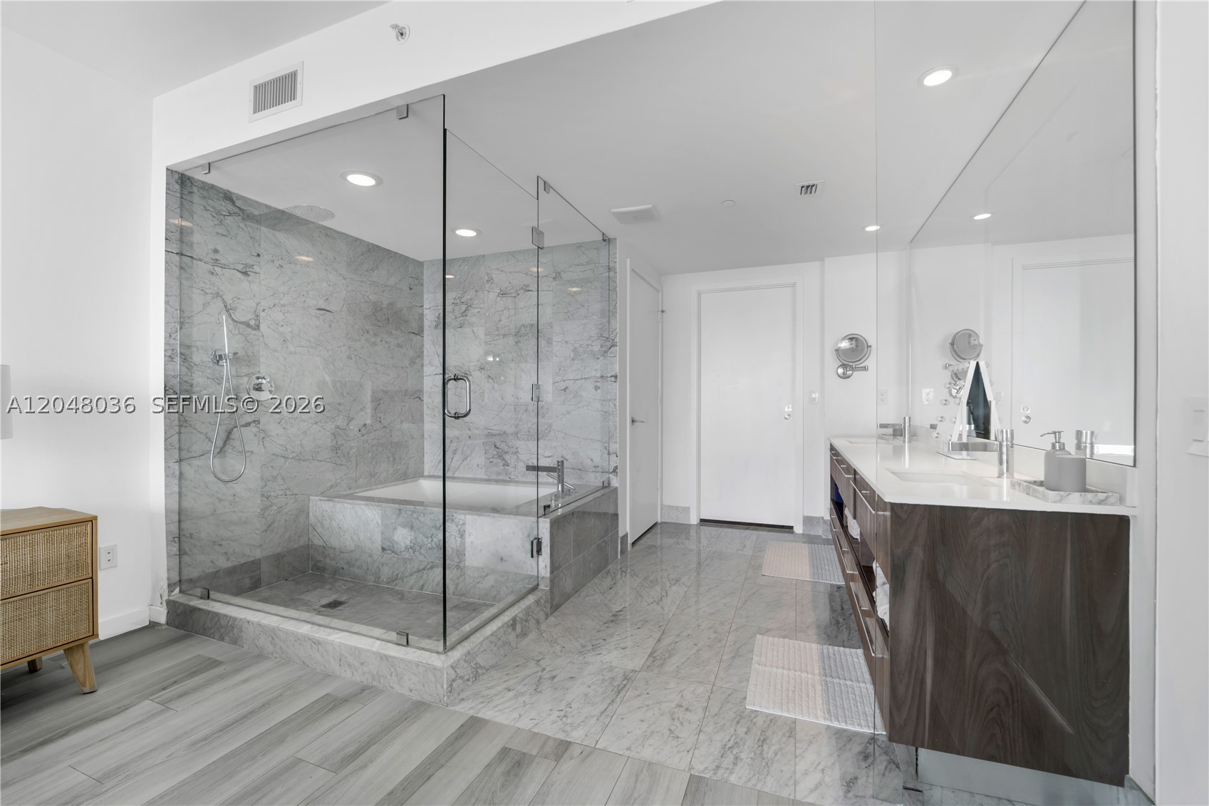 3131 NE 7th Ave #2706, Miami FL 33137