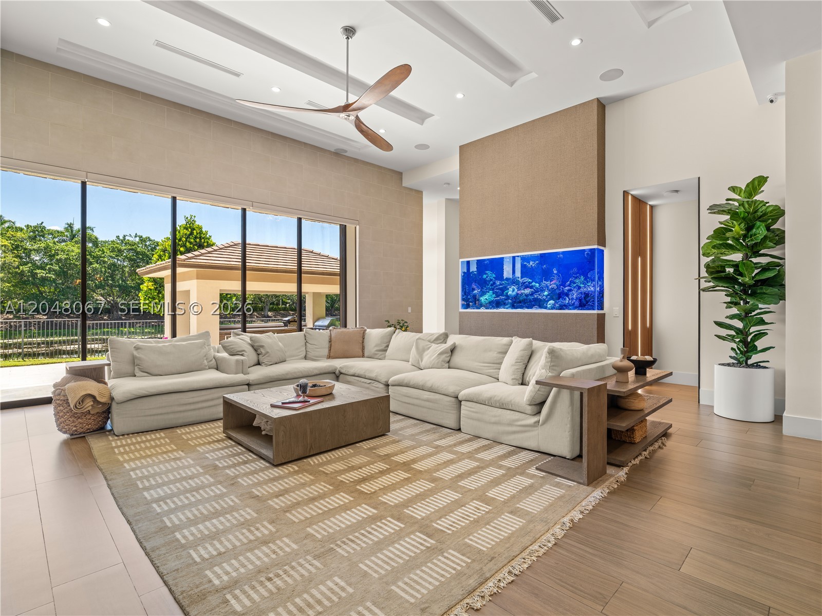 3724 Pine Lake Dr, Weston FL 33332
